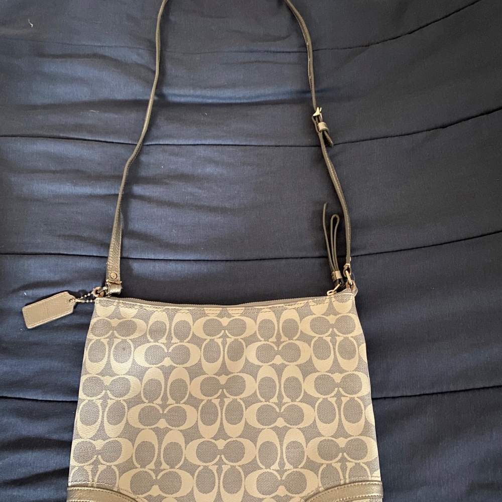 Coach purse - Picture 2 of 10
